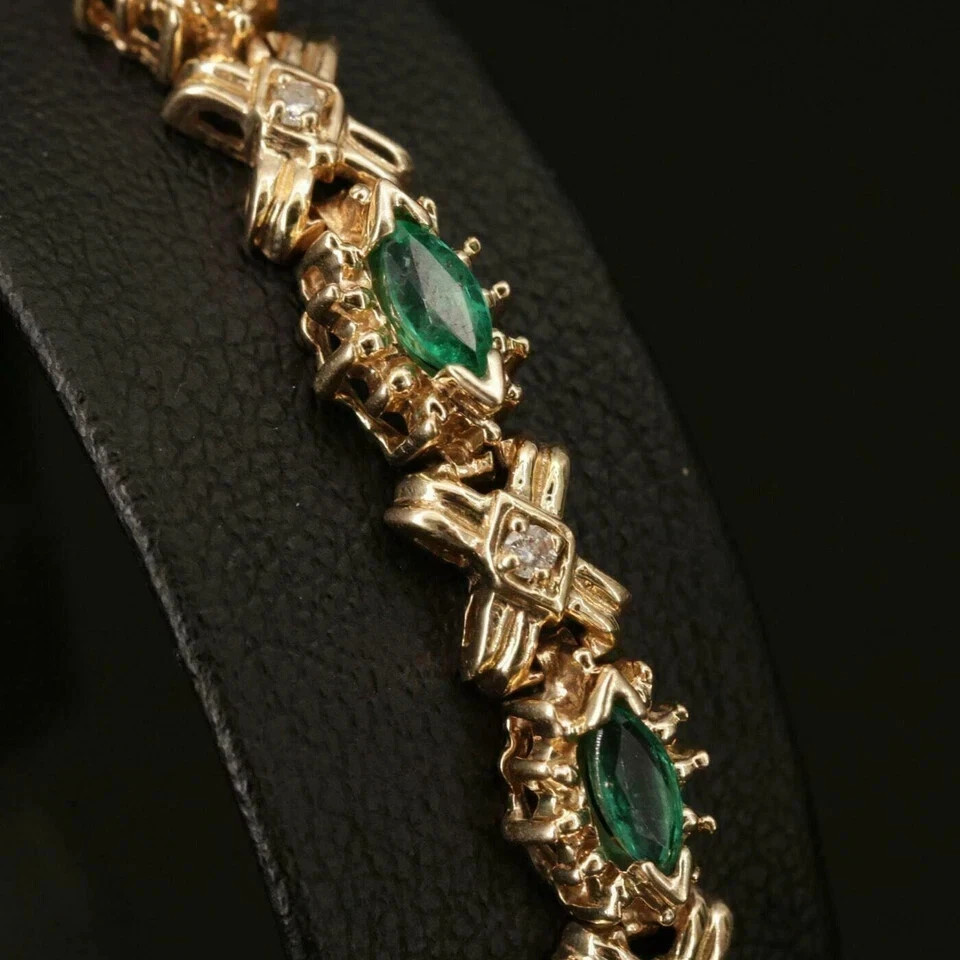 8Ct Marquise Simulated Emerald Women 7.5″ Tennis Bracelet 14k Yellow Gold Plated