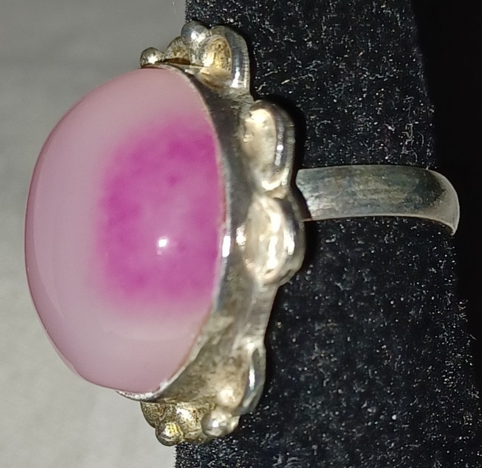 pink round stone cabochon silver ring approx size 5