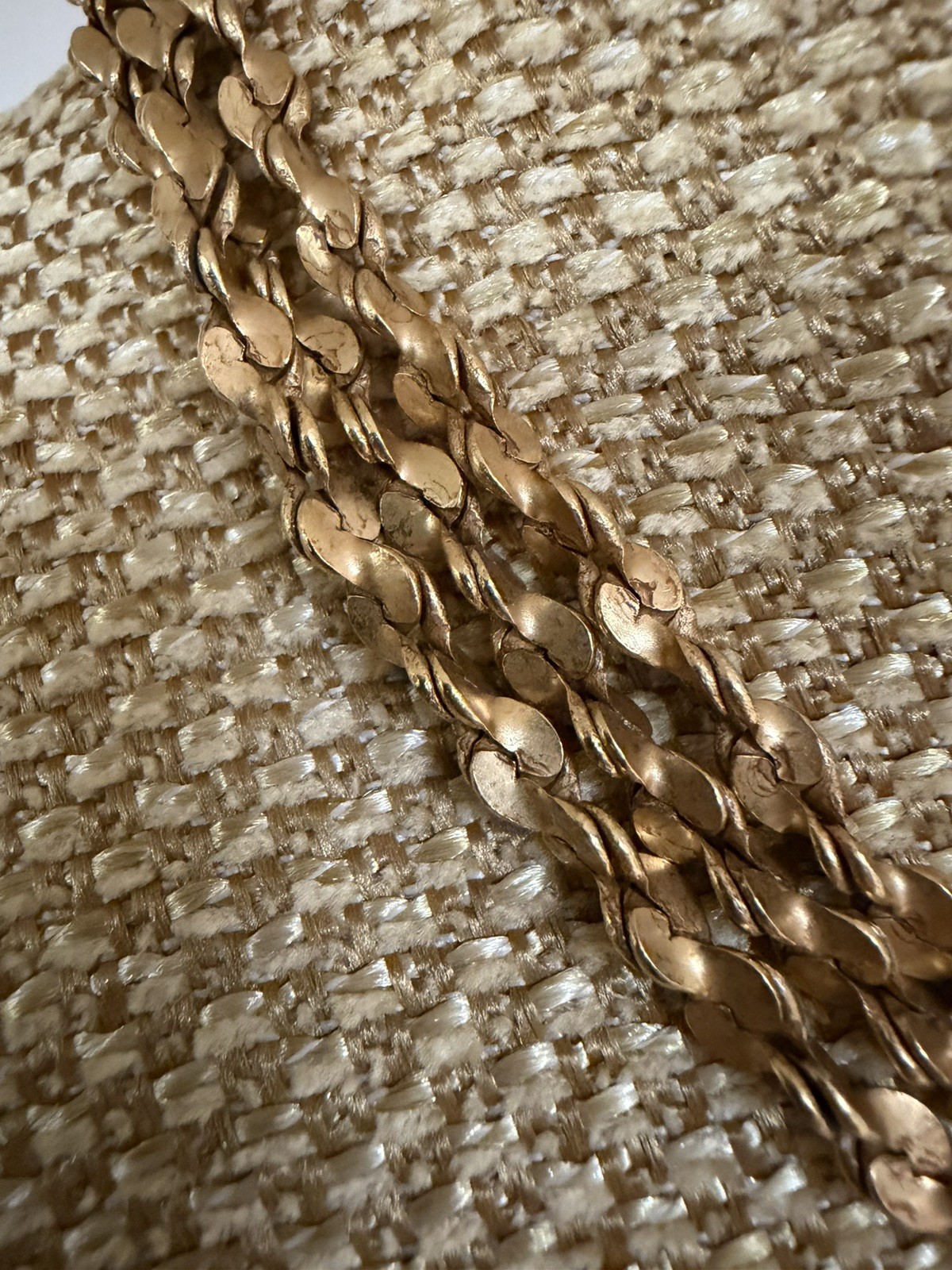 Vintage 16″ Donna Karan DKNY 1980s Gold Metal Necklace with hanging pearl