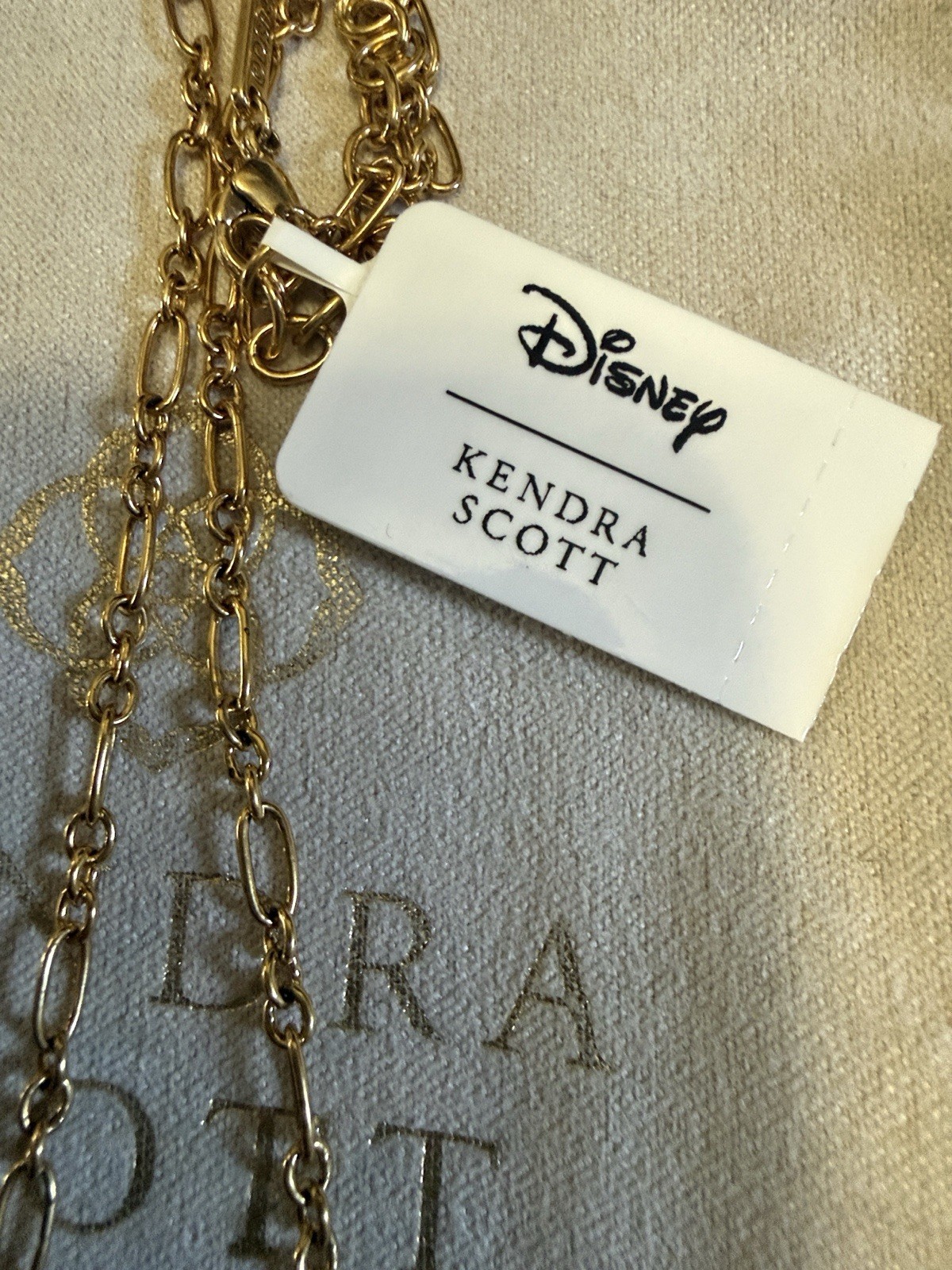 Extremely Rare Kendra Scott Disney Snow White Necklace NWT