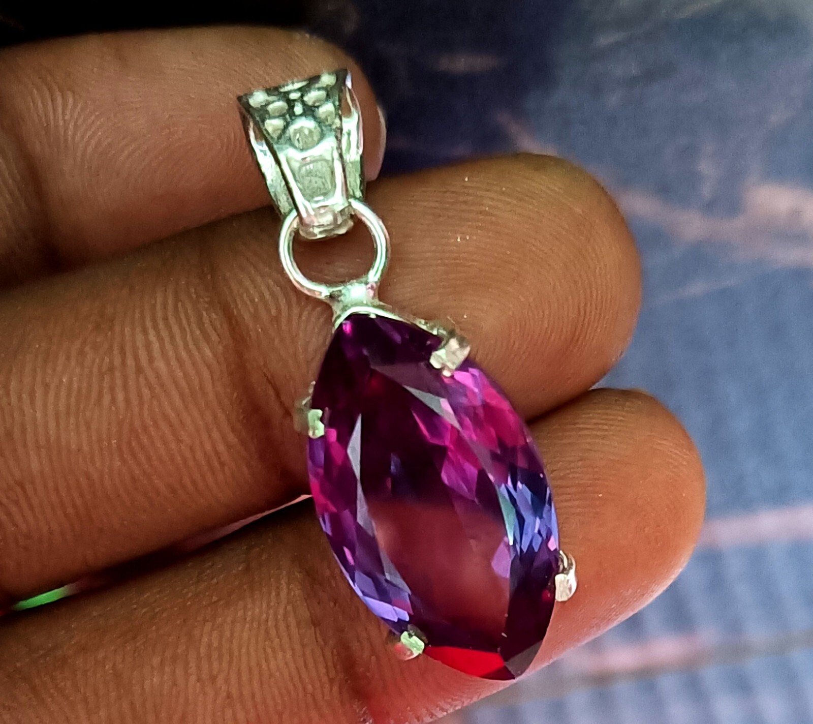 Natural Alexandrite Pendant Bi-Color Gemston,925 Sterling Silver Pendant 38.40Ct