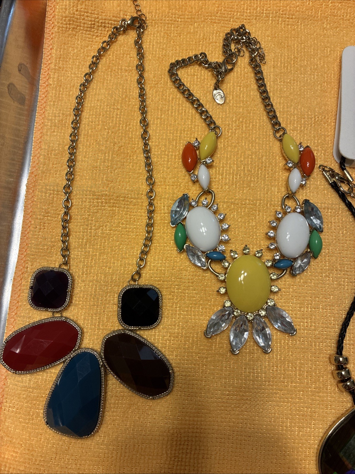 Fashion necklaces. 5 Piece Lot of Colored & Clear Gold Tone Fashion Necklaces