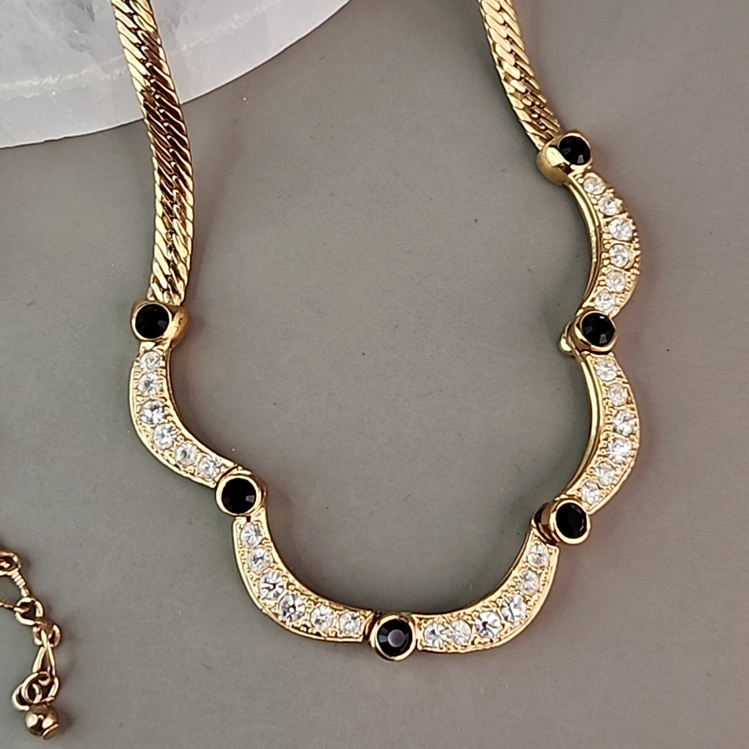 Rhinestone Chain Necklace Scalloped Clear Glass Gold Tone Herringbone 21″