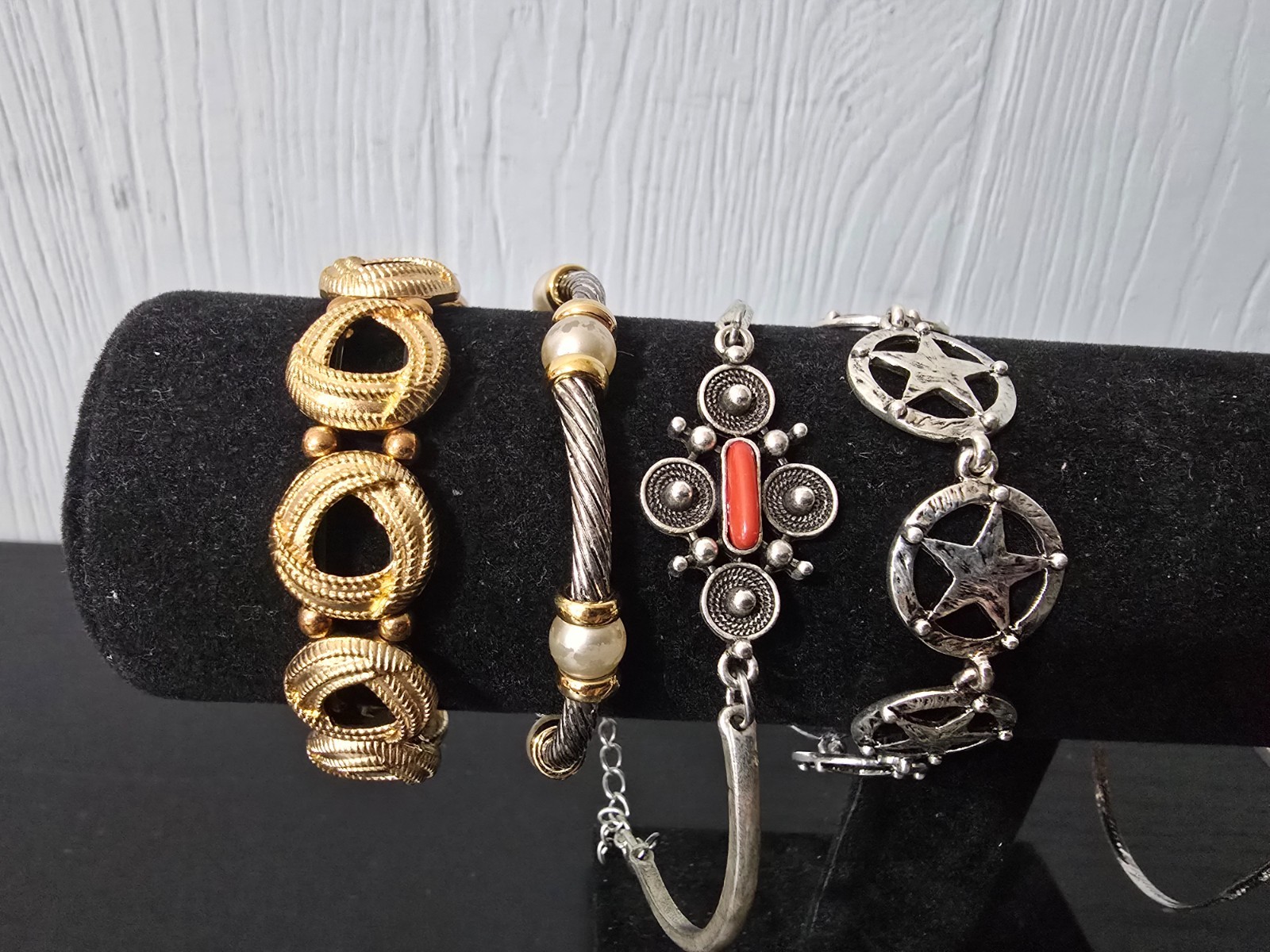 Mixed metal materials and colors Lot of 10 bracelets