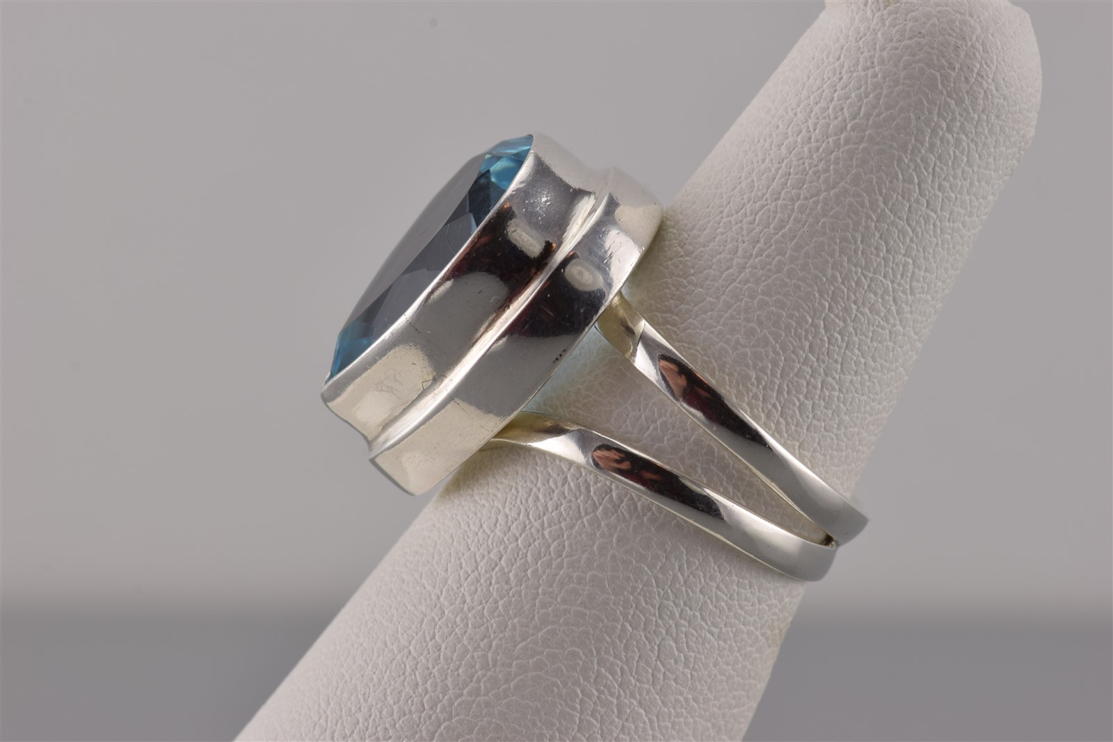 Sterling Silver Stepped Bezel Blue Cubic Zirconia Statement Band Ring 925 Sz: 6