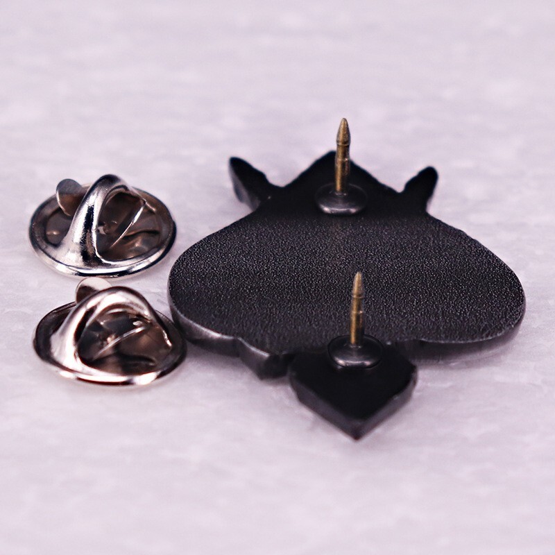 Ace Spades Skull Skeleton Devil Hand Horns Gambler Dice Cards Enamel, Brooch Pin