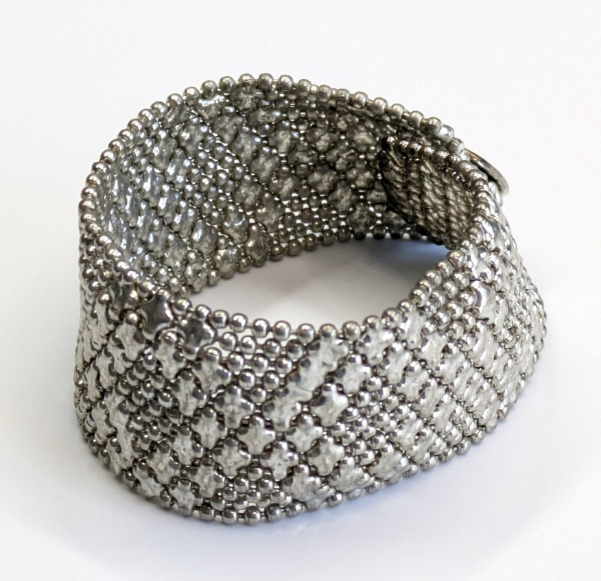 Liquid Metal Silver Tone Snap Closure 1 1/8″ Wide Statement Bracelet 7″ Long