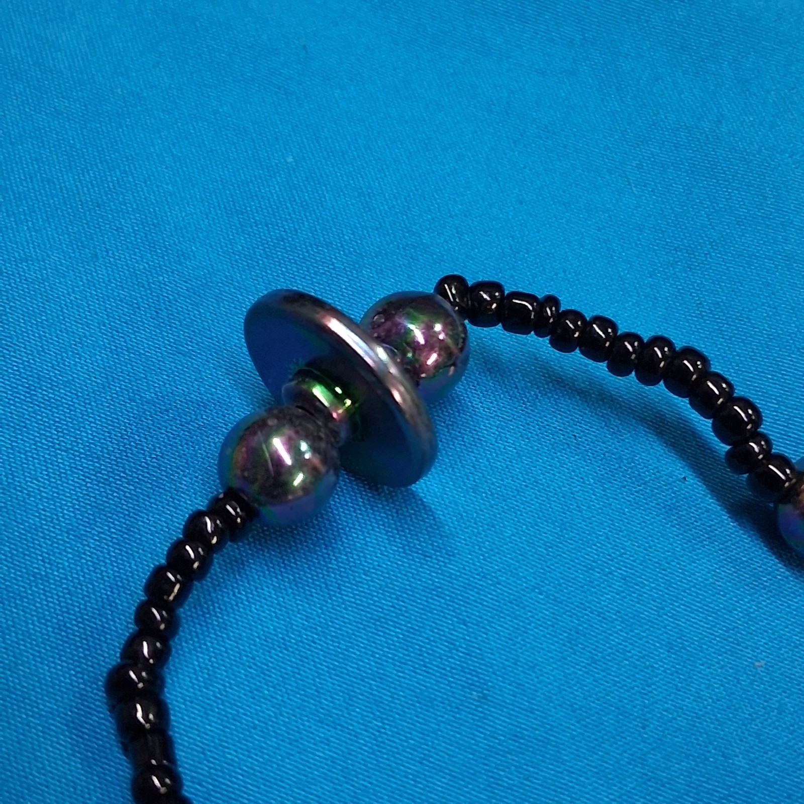 Vintage Black Channel Set Bead Purple Iridescent Accent Stretch Bangle Bracelet