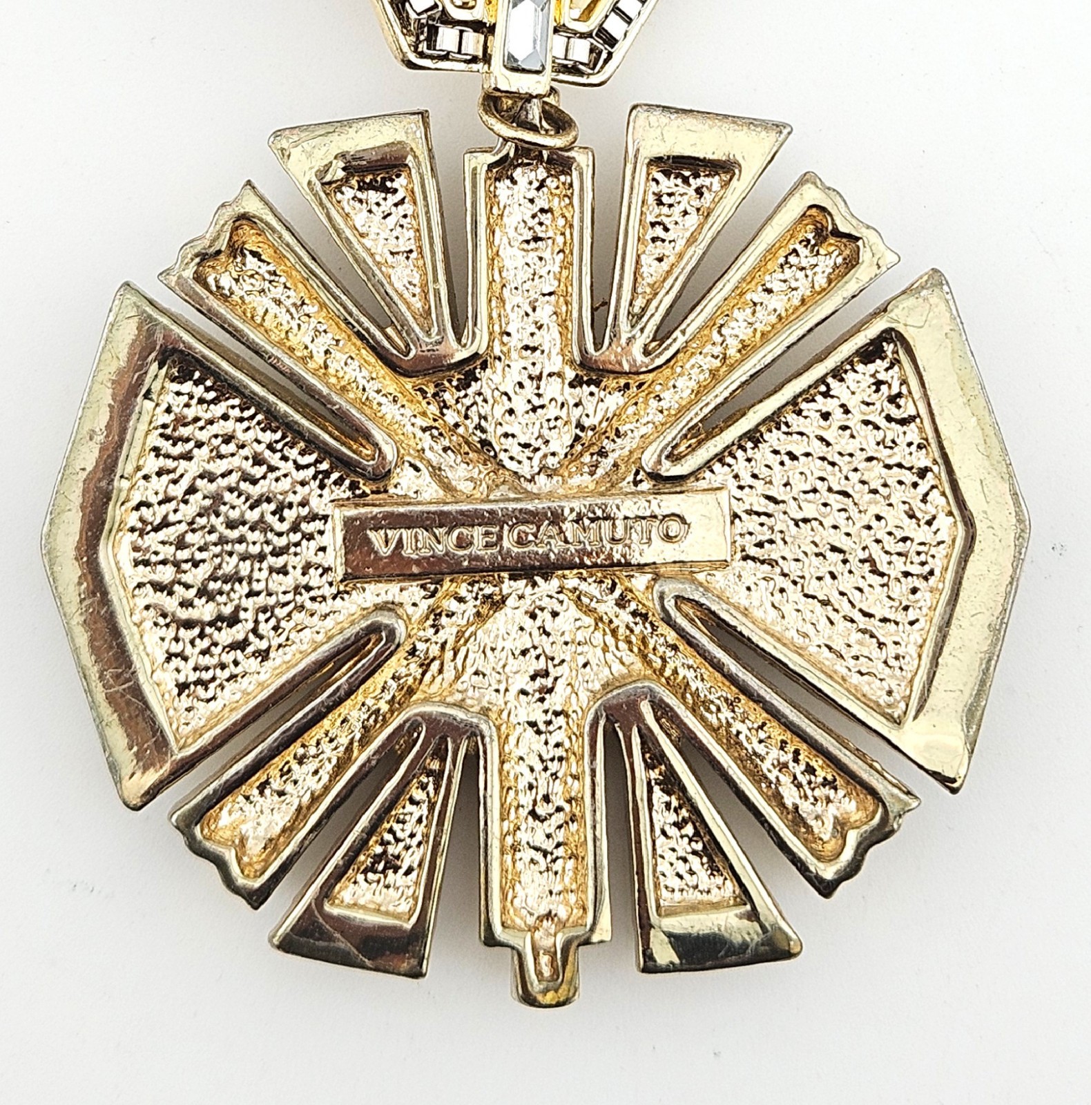 Vince Camuto Necklace Gold Tone Box Chain Large Pendant SEE DESCRIPTION J19-4271