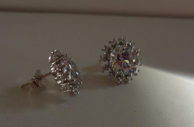 SNOW FLAKE SHAPE STUD EARRINGS 3.50 CT ACCENTS /925 STERLING SILVER/ 12MM