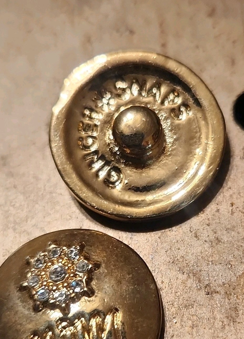 Ginger Snaps Gold Mom Snap With Crystal Cluster