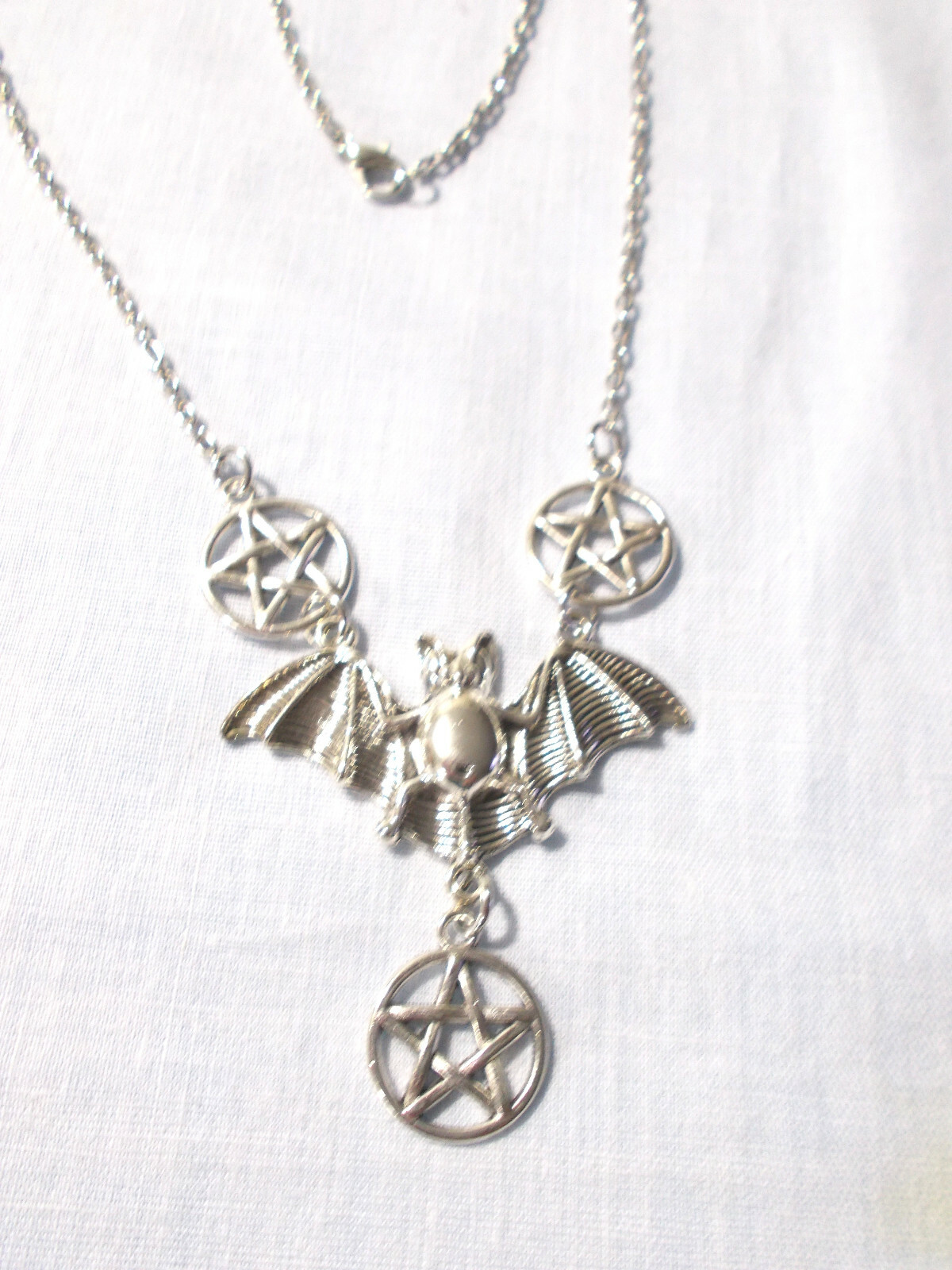 VAMPIRE BAT PENTAGRAM STARS WITCH SILVER ALLOY & STEEL CHAIN 20″ NECKLACE