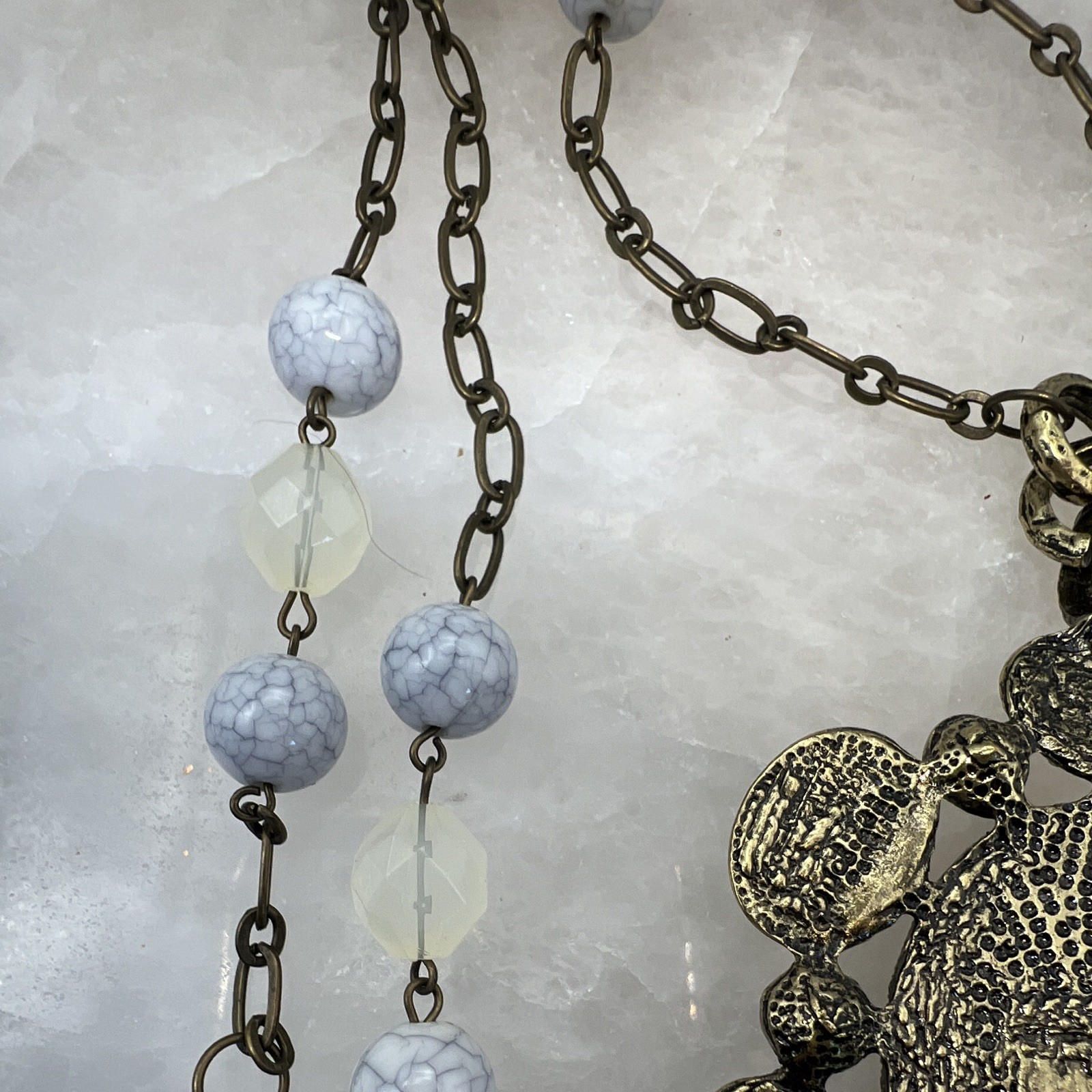 Gold Tone Link Chain Statement Necklace w/Gray & White Bold Faux Stone Pendant