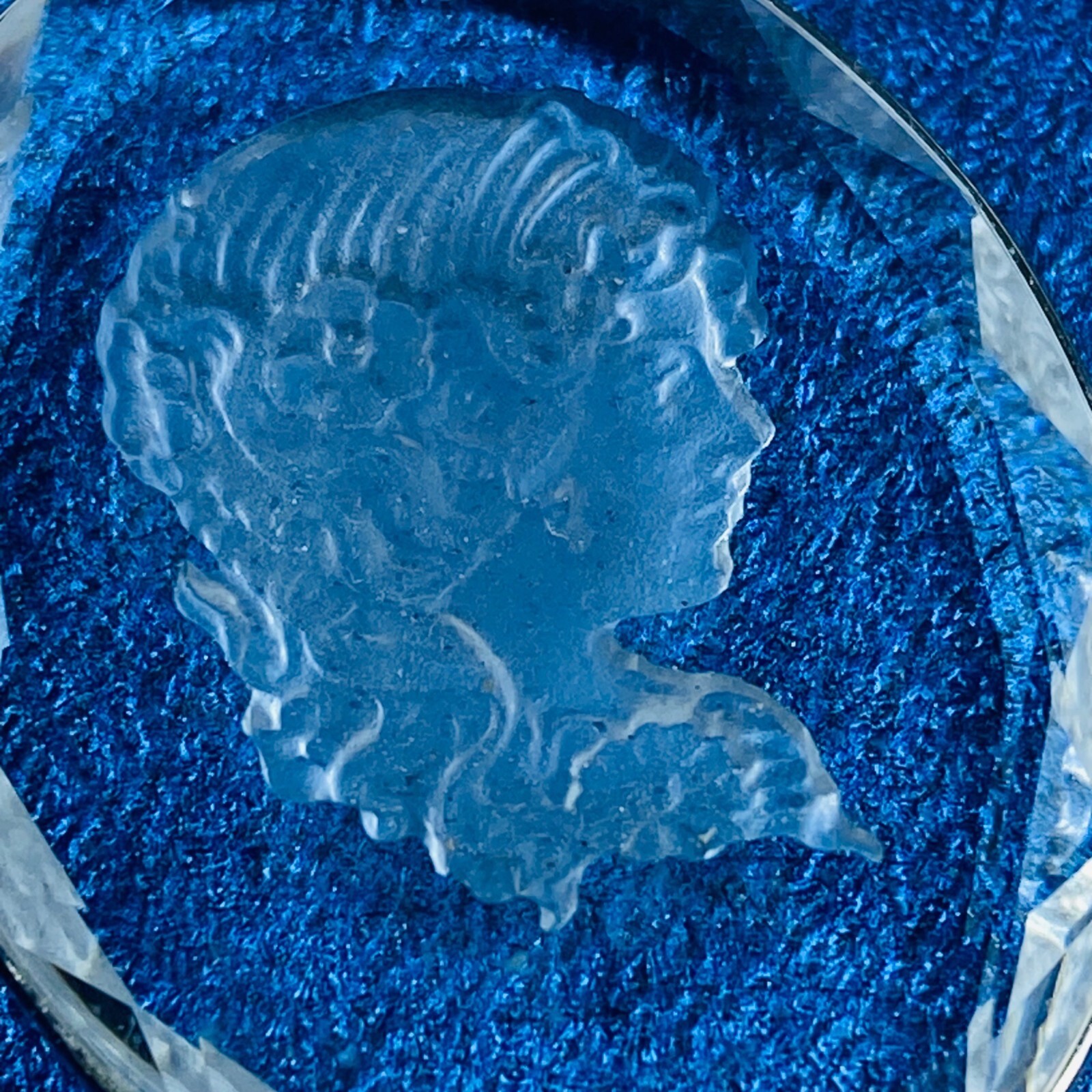 Cyrstal Cameo Girl Lady Women Pendant for Necklace Clear Glass Etched In Design