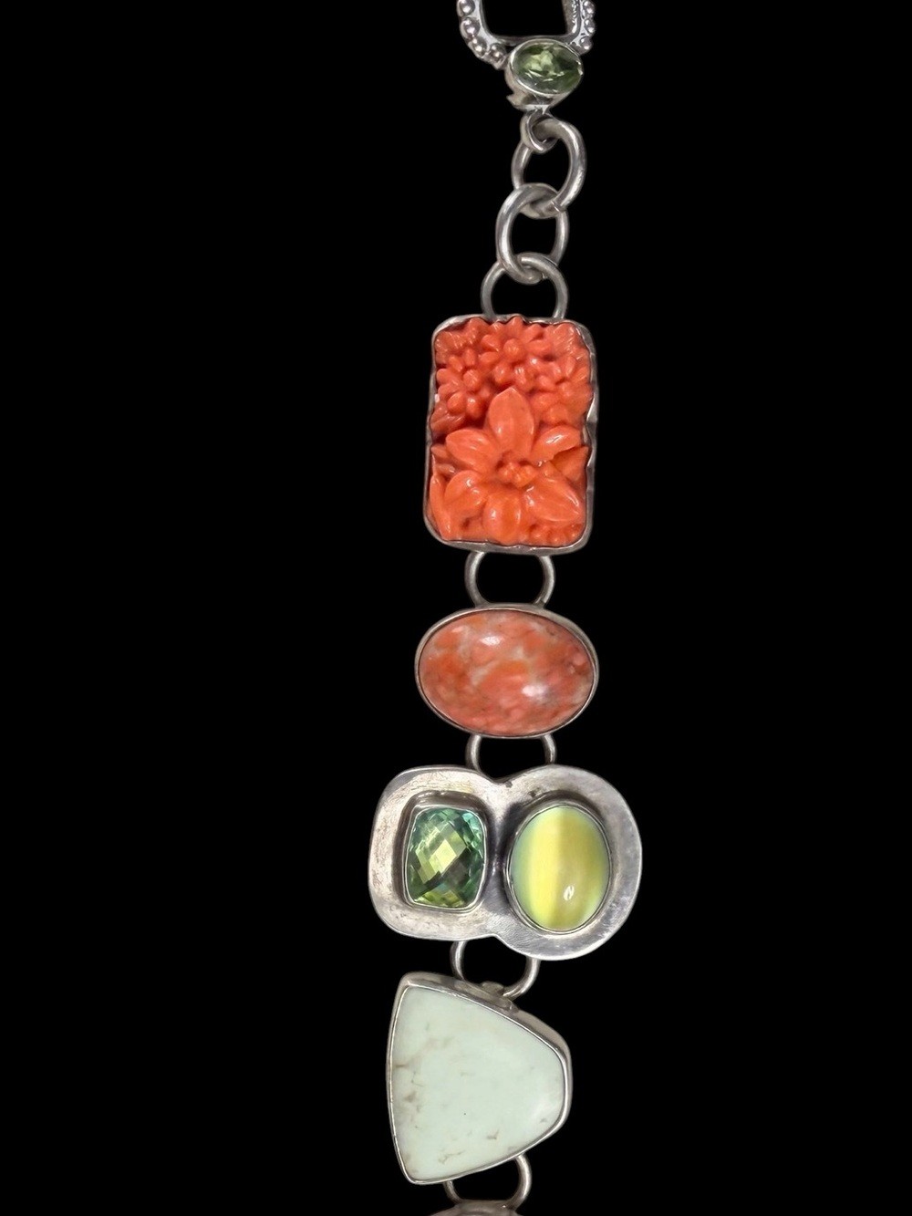 AKR Amy Kahn Russell carved Coral & GrGemstone Sterling Bracelet Handmade 6.5”