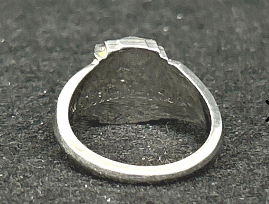 Vintage Jostens White Lustrium Signet Ring – Mother of Pearl Shell Inlay