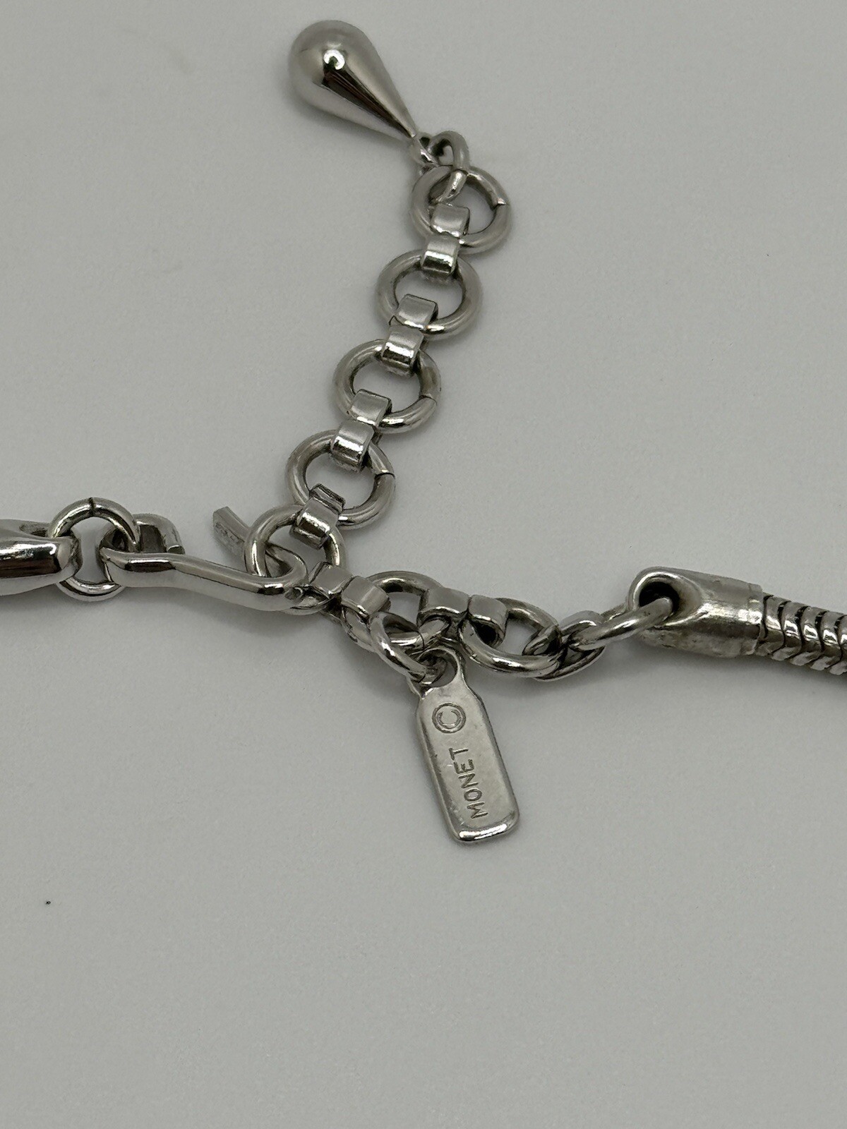 MONET WOMENS SILVER TONE DESIGNER SNAKE CHAIN WITH PENDANT ADJUSTABLE
