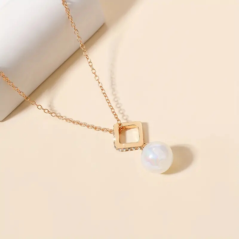 Imitation Pearl Square Pendant, Rhinestones Inlaid Zinc Alloy Necklace