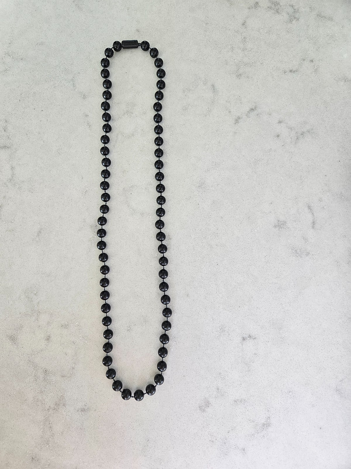 BRAND NEW 24″ LONG BLACK PLASTIC BEAD NECKLACE