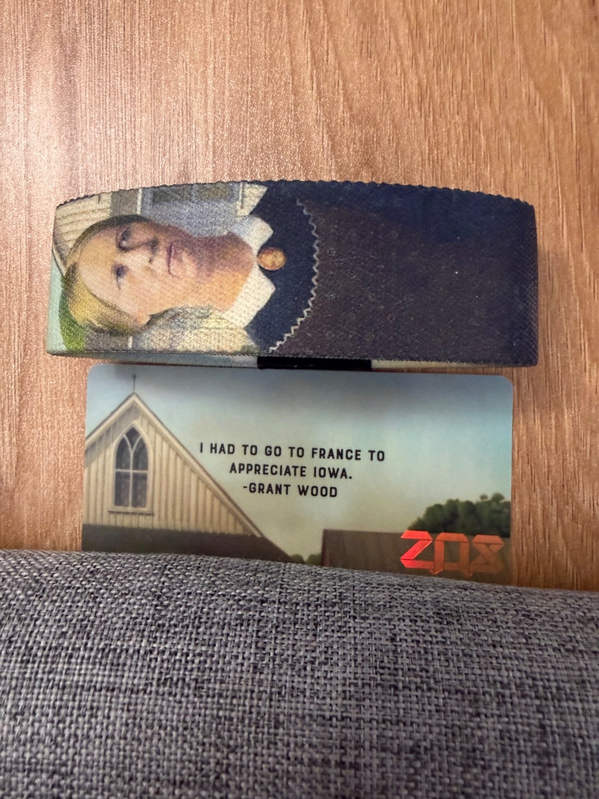 ZOX “ AMERICAN GOTHIC (FEMALE) 1721#” MED NIP COMBINED SHIP UP TO 8 SHIP FOR $6
