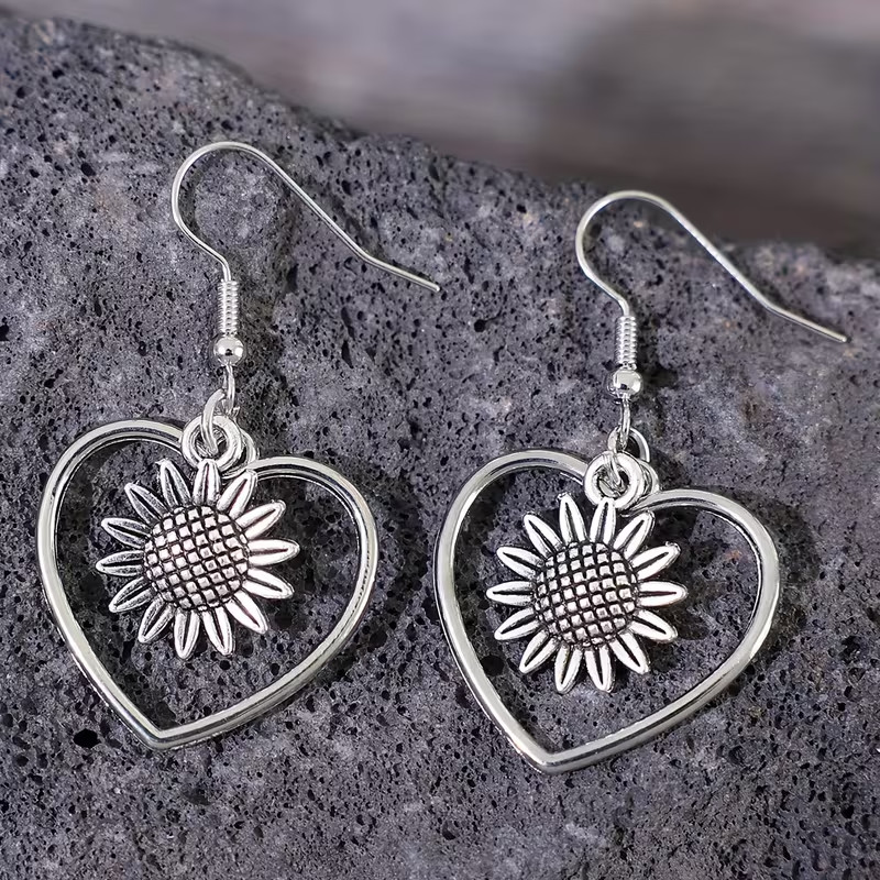 Retro Bohemian Heart Sunflower Design Hollow Dangle Drop Earrings Silver Toned