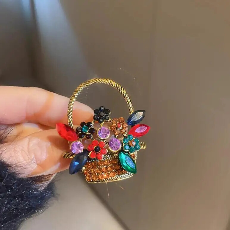 Vintage Easter Spring Flower Basket Brooch Sparkling Rhinestone Pin Jewelry Gift