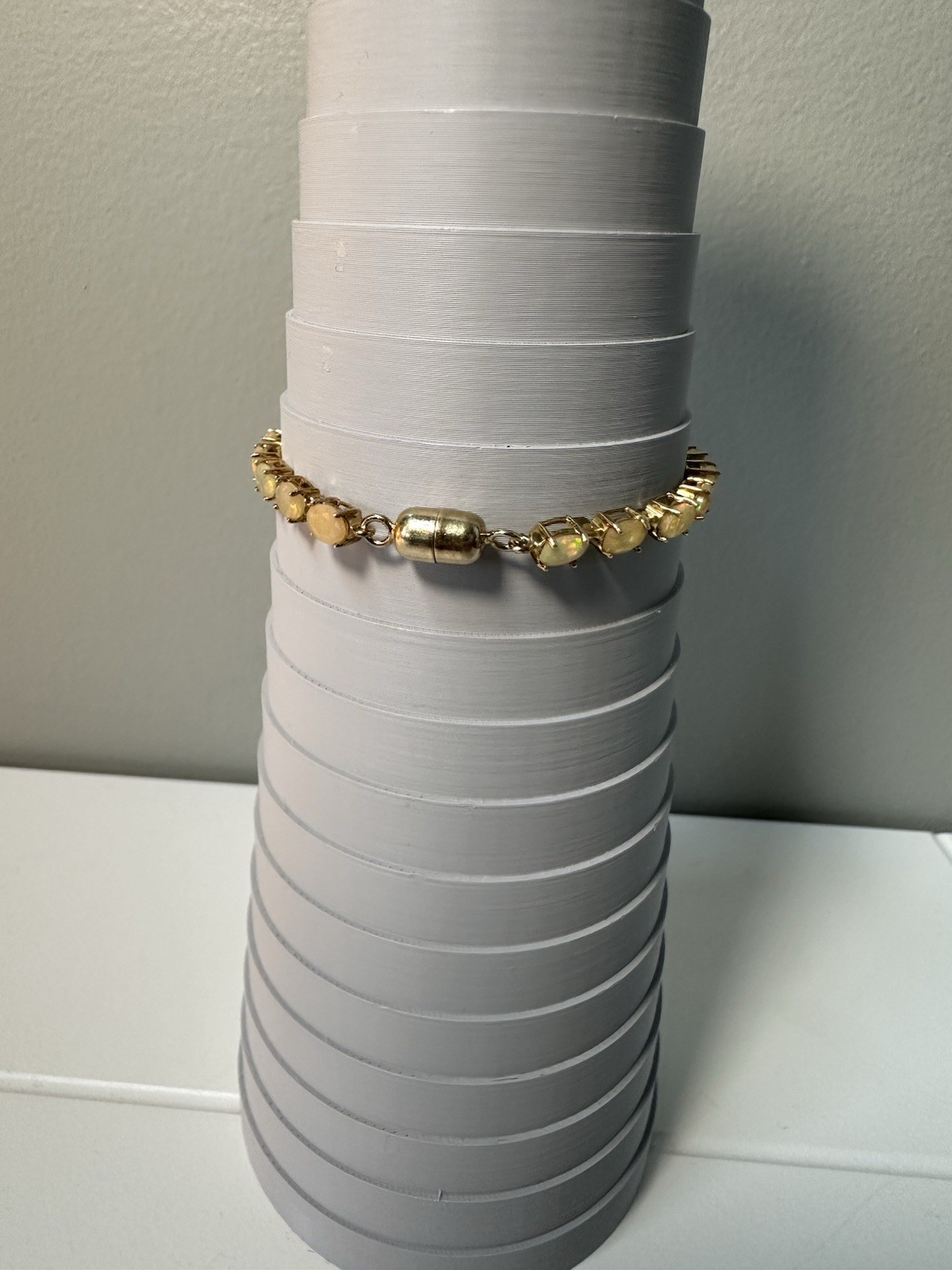 Gold-Tone Tennis Bracelet Yellow Opalite Oval Stone 6.75in magnetic clasp