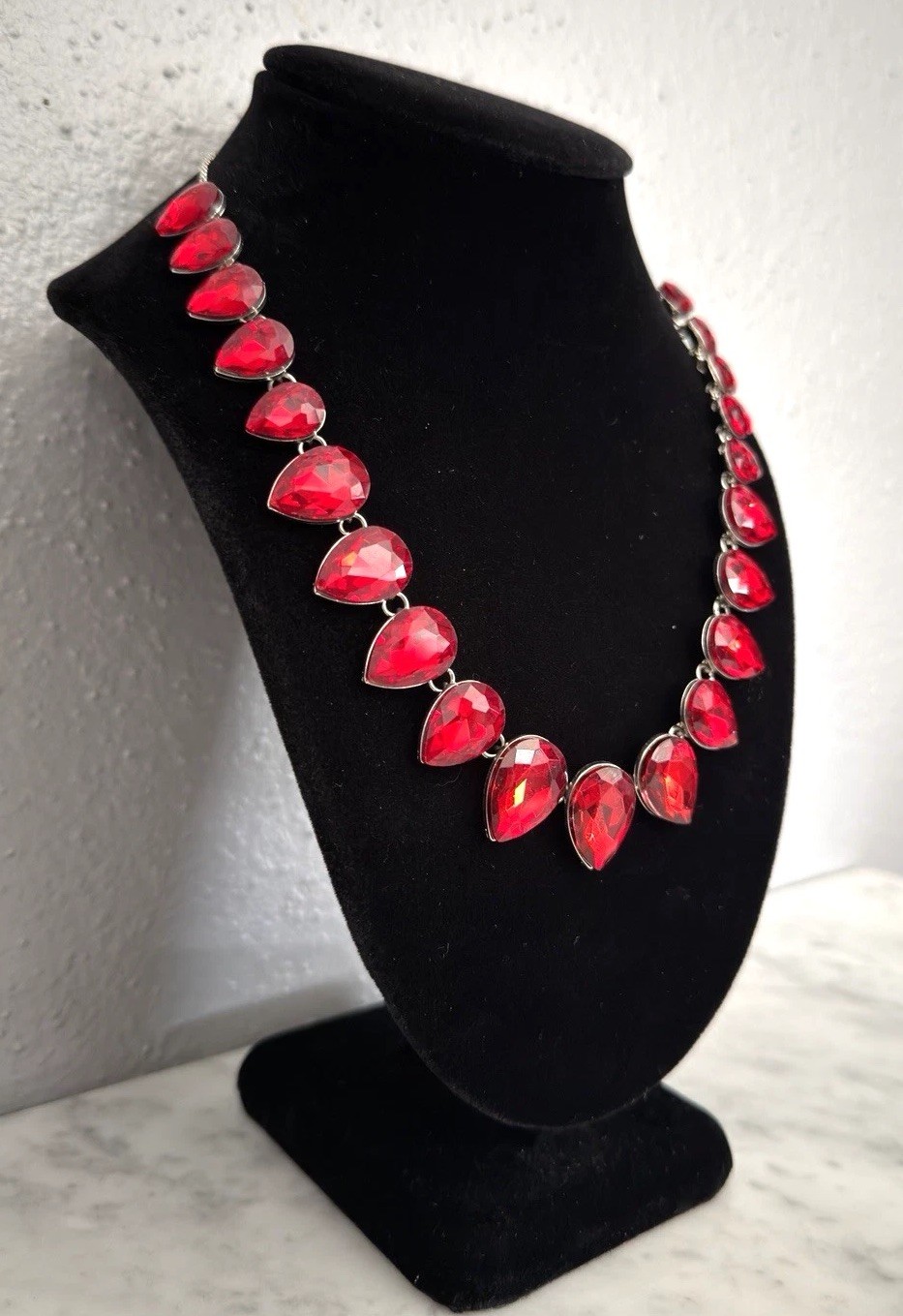 Unsigned Silver Tone Chunky Red Crystal Teardrop Fashion Statement Necklace