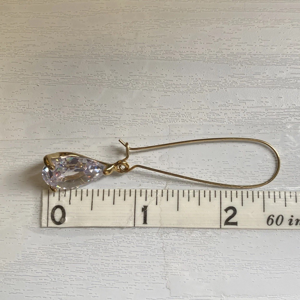 Vintage Gold Tone Pear Shaped Clear Crystal Kidney Wire Dangle Drop Earrings