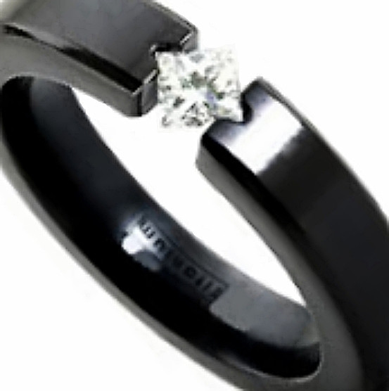 Black Plated TITANIUM TENSION RING with 4mm Square CZ, size 8 – in Gift Box