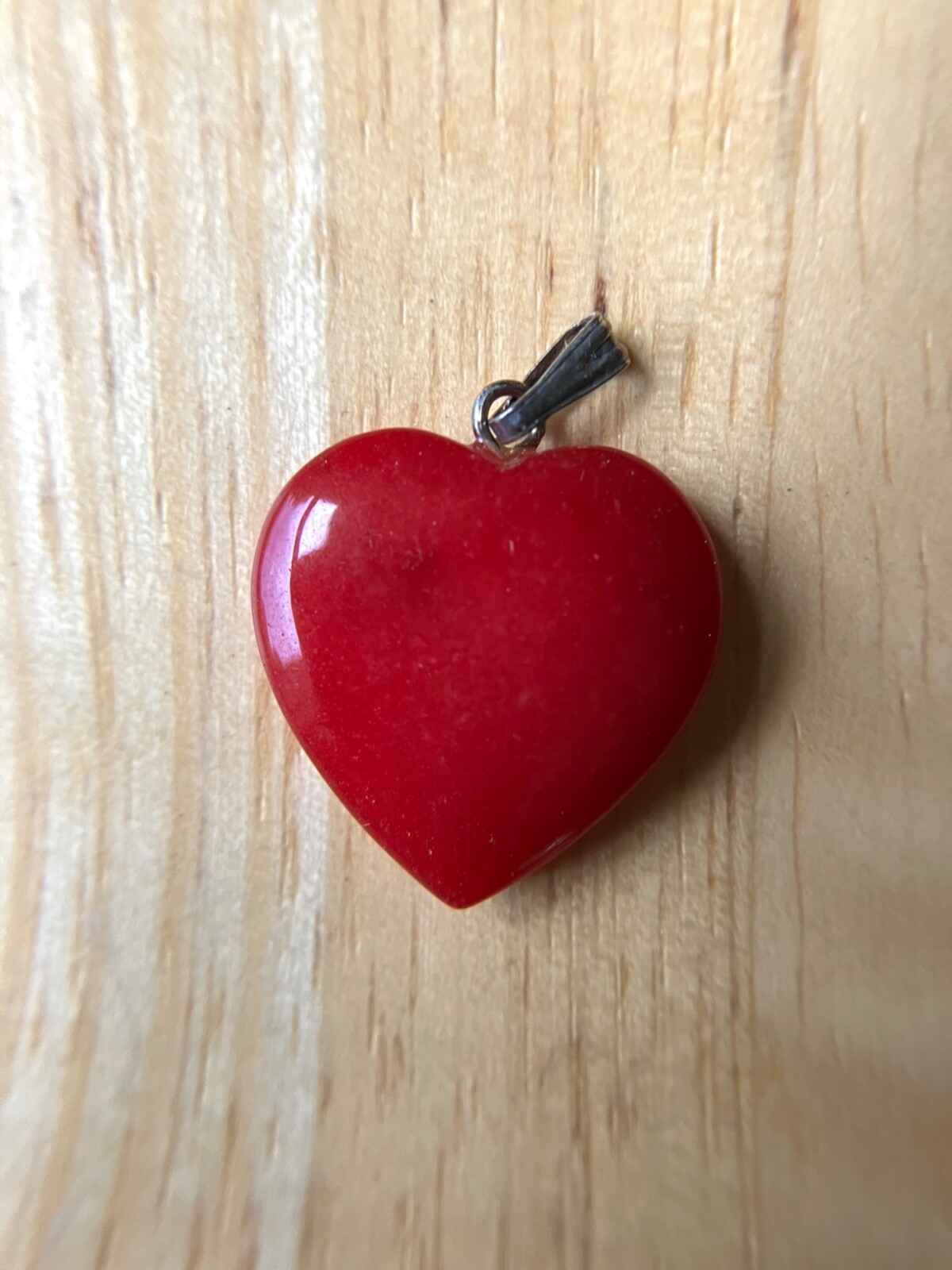 Lot Of 5 New Natural Dyed Stone Heart 3/4″ Pendants In Various Colors