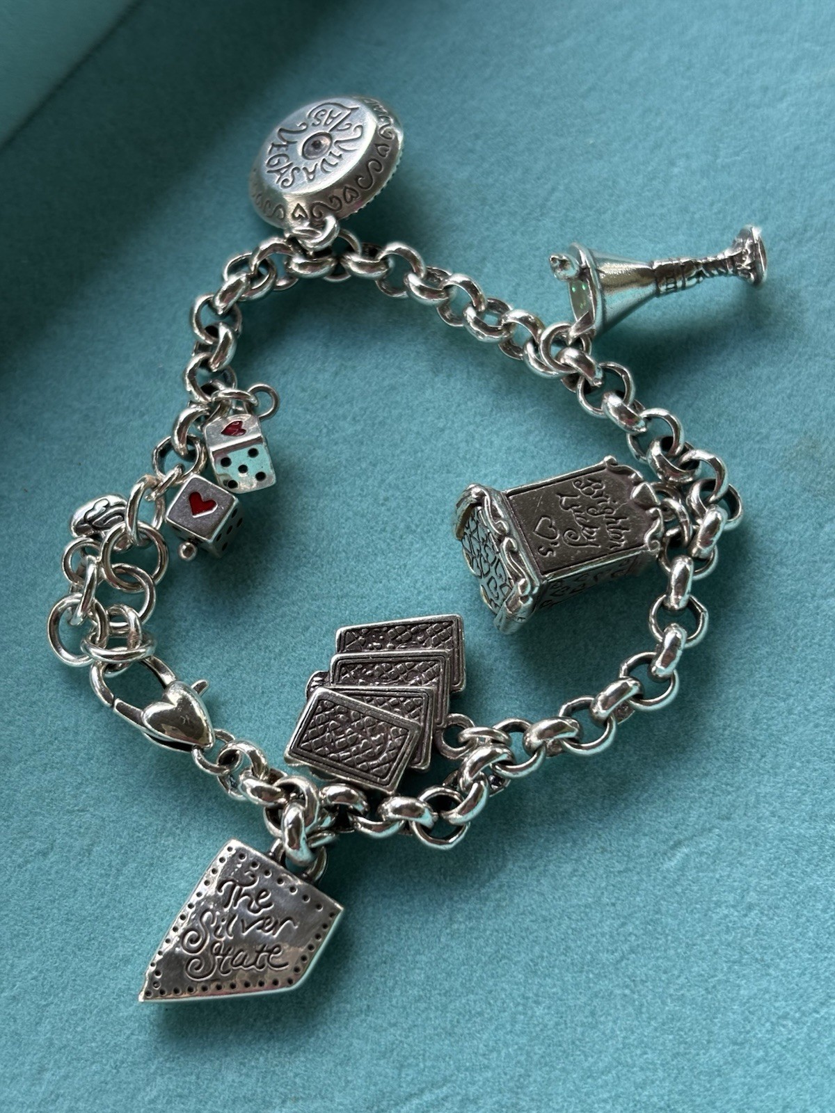 7396 Brighton Nevada Las Vegas Charm Bracelet Casino Cards Dice Retired 7.5″