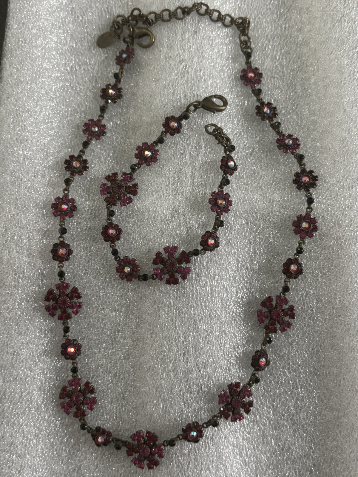 Beautiful VTG Sorrelli Crystal Necklace & Bracelet Set in Brass Lobster Clasp