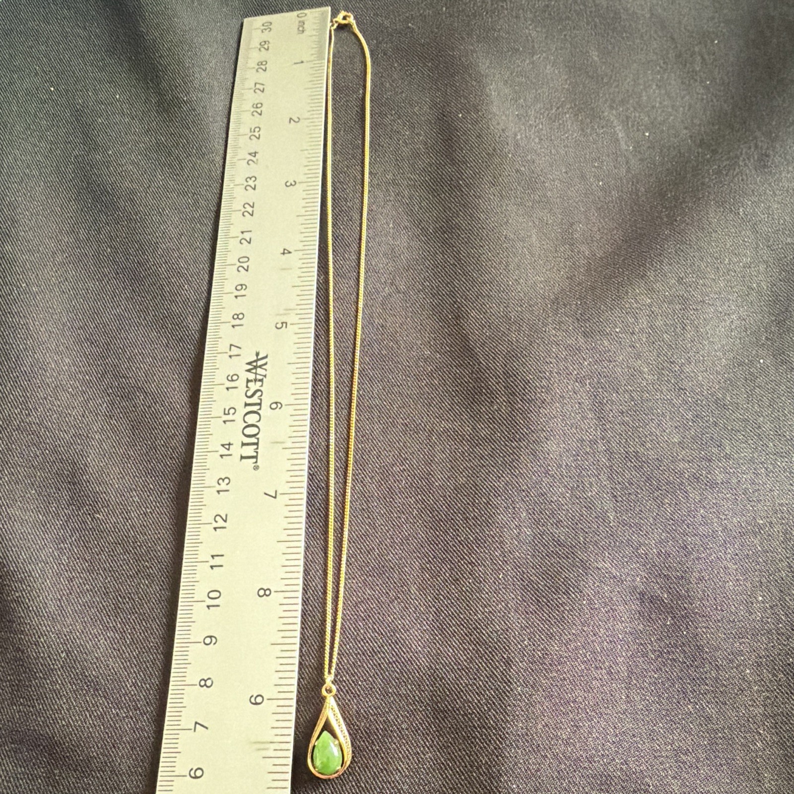 Vintage 1/20 12K Gold Filled Teardrop Green Jade Style Pendant Necklace 18″ GF