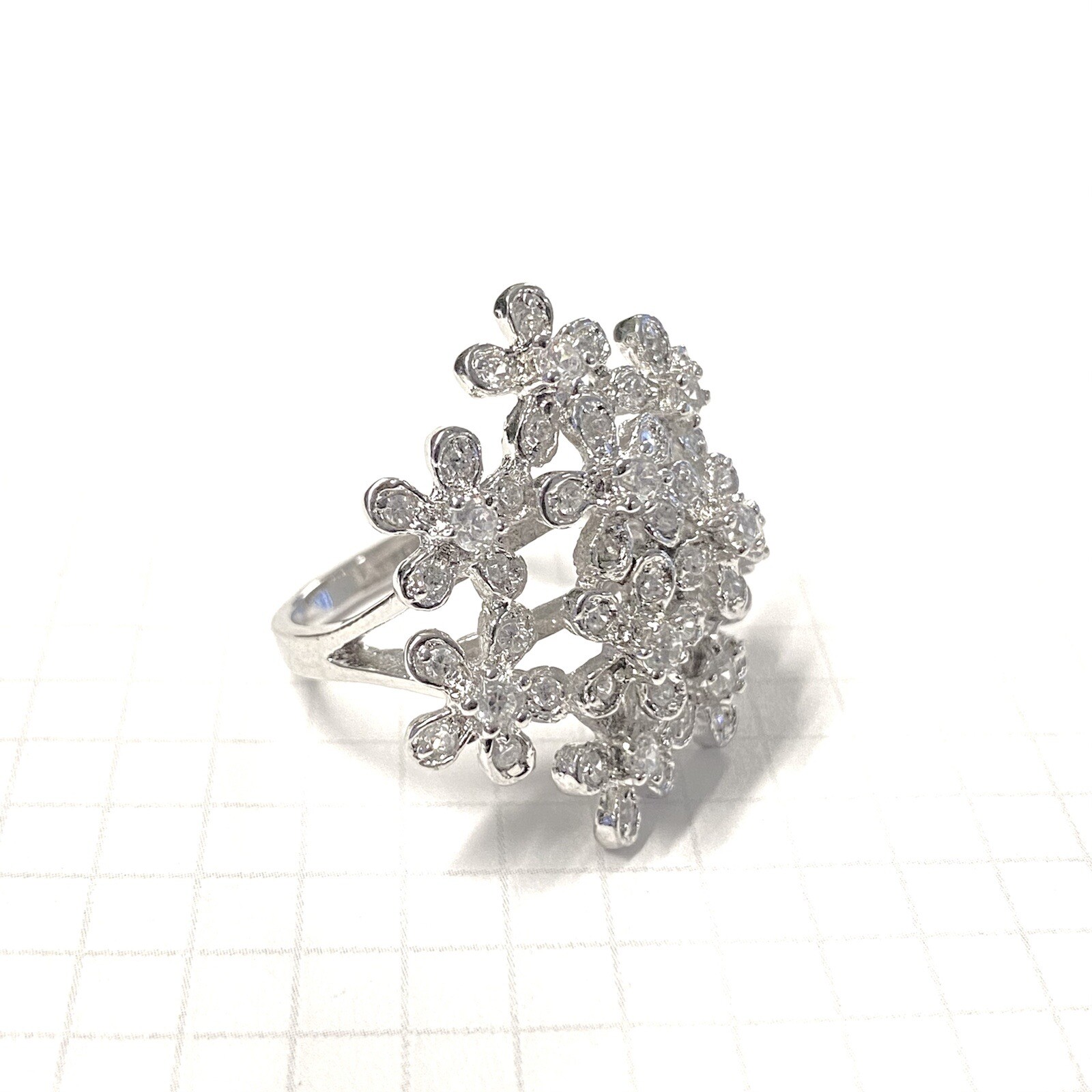 (SIZE 6,7,8,9) Large FLOWERS CLUSTER RING CZ Stones .925 STERLING SILVER