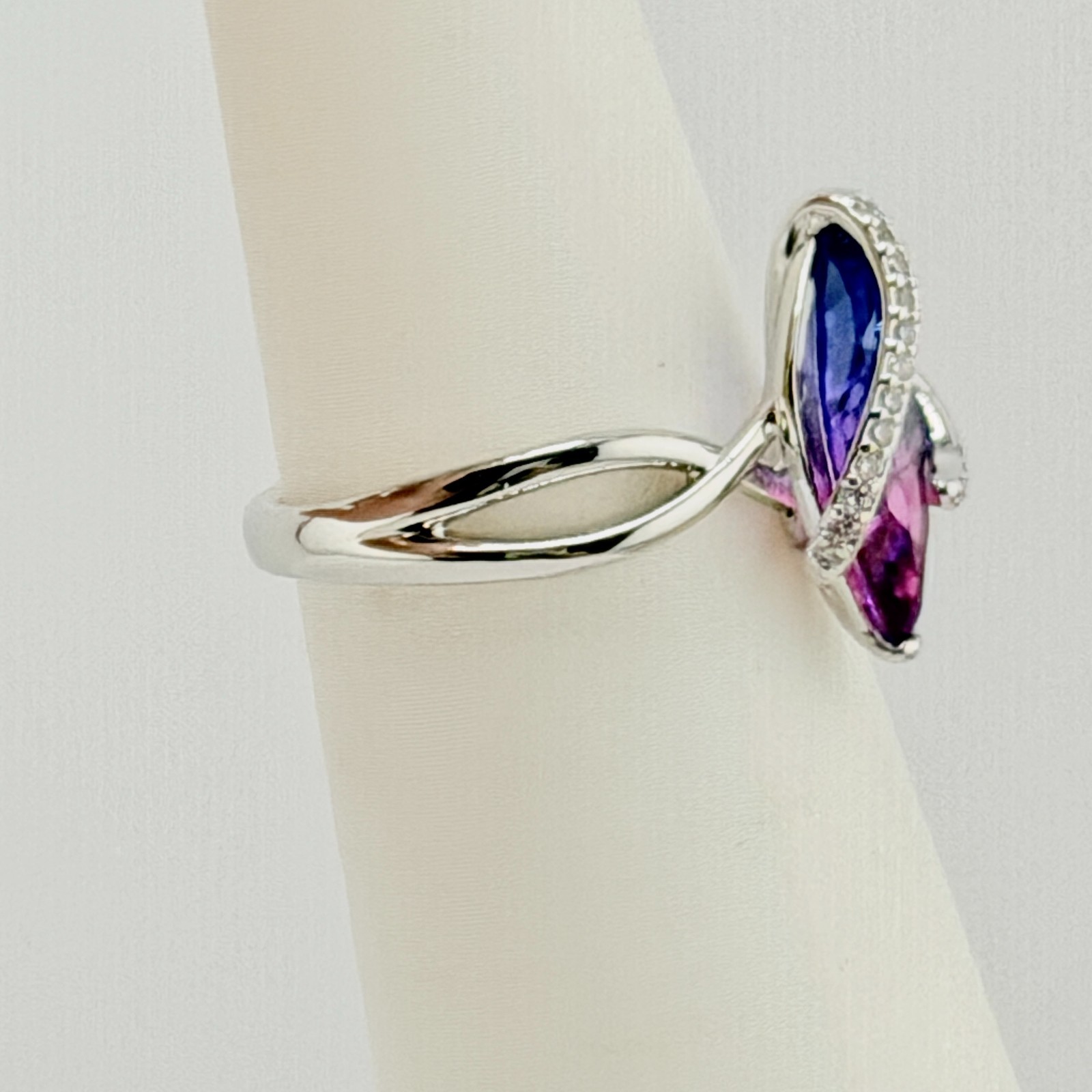 Bomb Party Retro Size 10 Blue Purple Bi Color Alexandrite on Rhodium