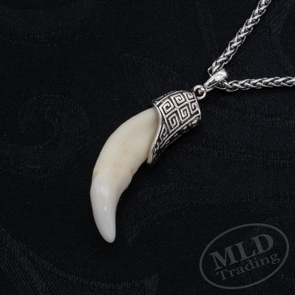 Faux Wolf Tooth Pendant Necklace – Resin & Alloy Cap – Tribal Viking Style