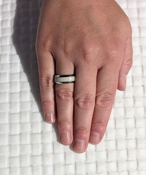 Titanium Ring Unisex White Glow in the Dark Ring Single Line Very Nice Looking!