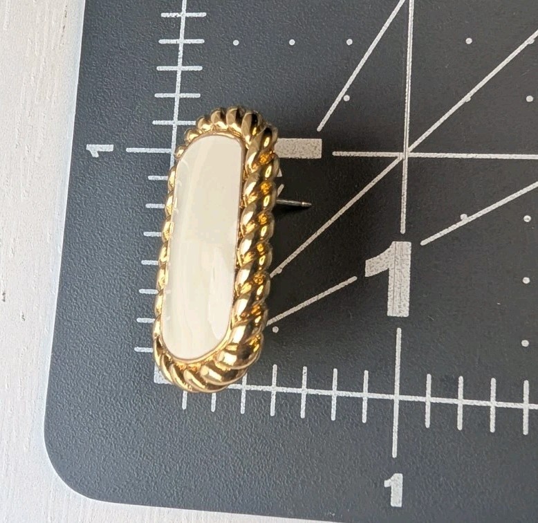 Monet Ivory Enamel Gold Tone Rope Border Rectangle Stud Earrings Vintage NOS