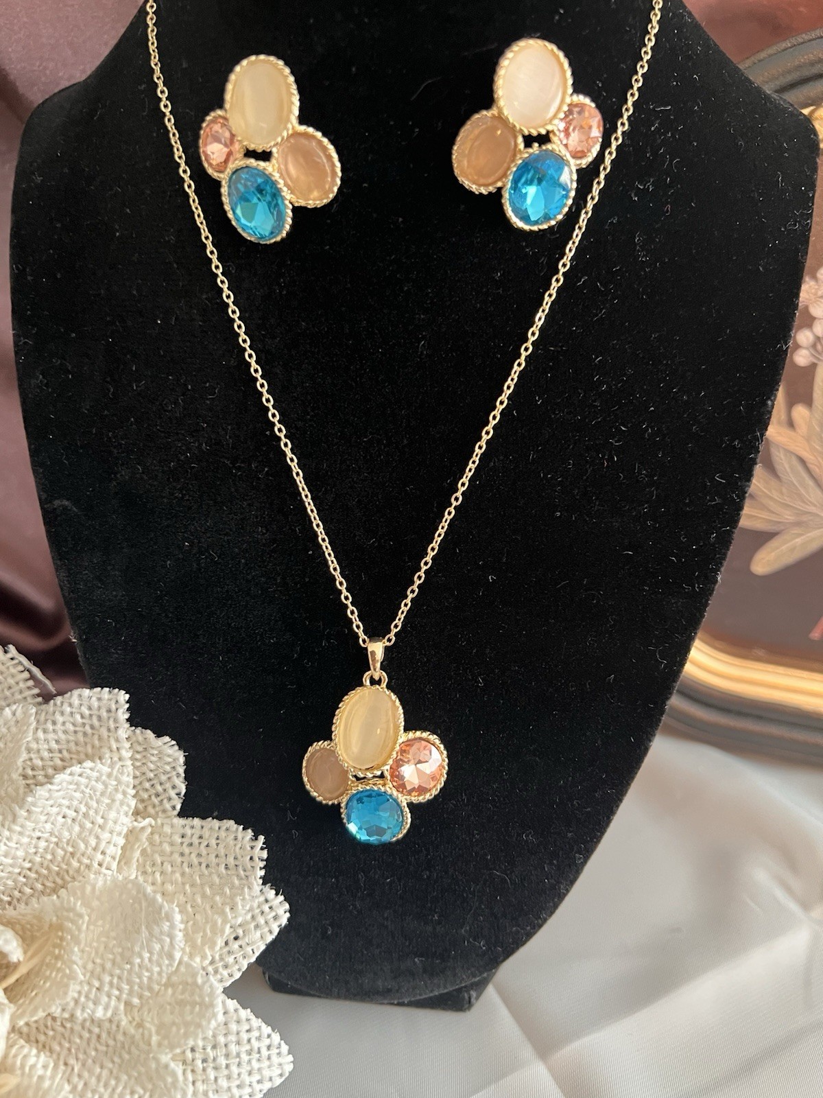 Gold Tone Plated Oval Multi Color Crystal Necklace Pendant Earrings Set
