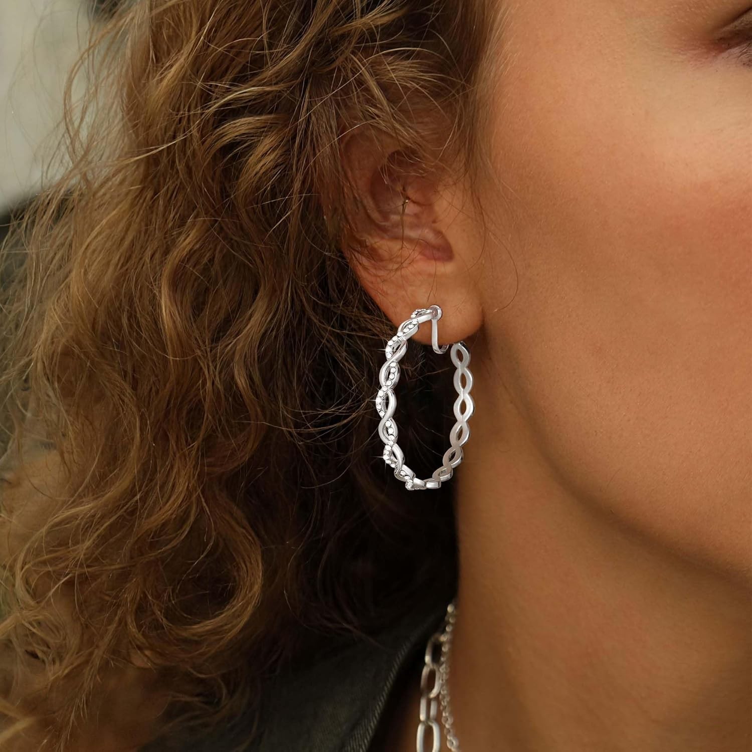 Clip On Hoop Earrings for Women Lightweight – Silver Twisted Clip-on Hoop Earing