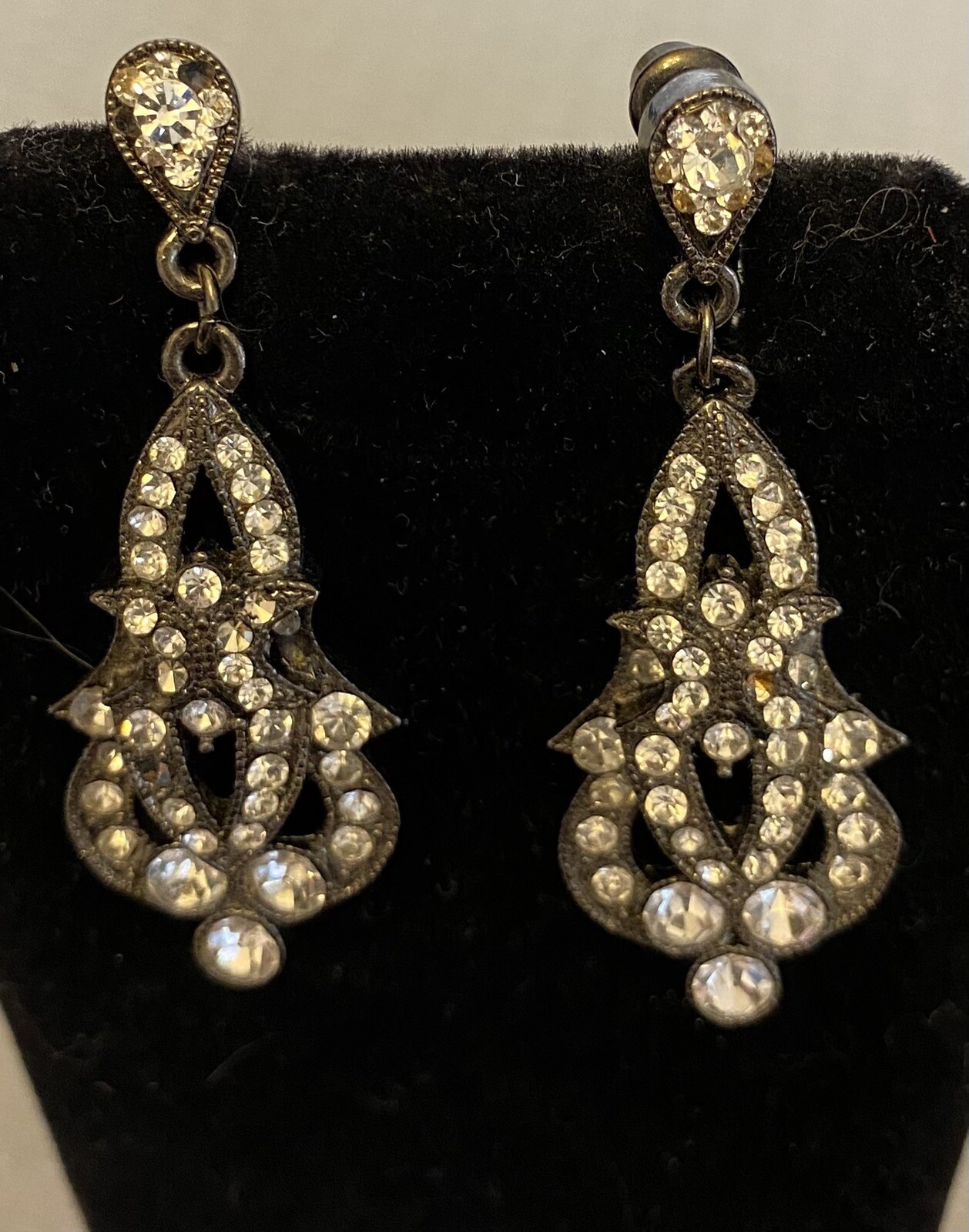 LOT Designer Costume Jewelry Earrings 8 Pair Swarovski Crystal Gems Dangly Drops