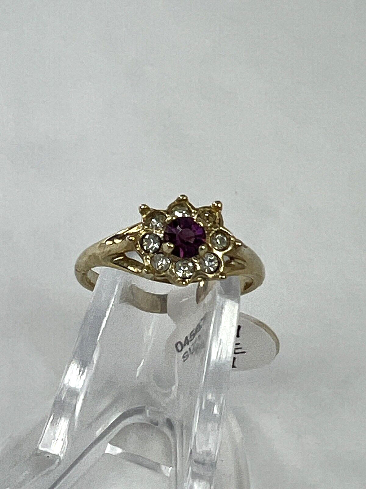 Gold Tone 14K GE Roman Ring Size 7 Red Color stone with clear rhinestones