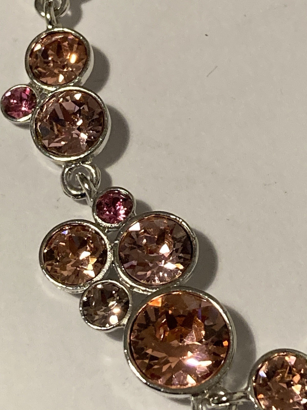 Silver Tone T Bar Bracelet Pink Sparkly (Swarovski Crystal?) Stones 7.5″ (9.69g