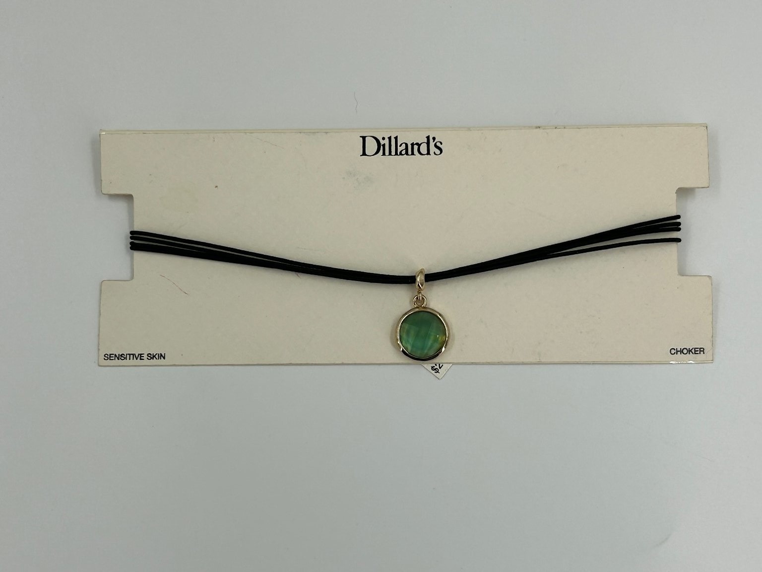 Dillard’s Green Round Pendant Choker Necklace Multi-Strand Black Cord