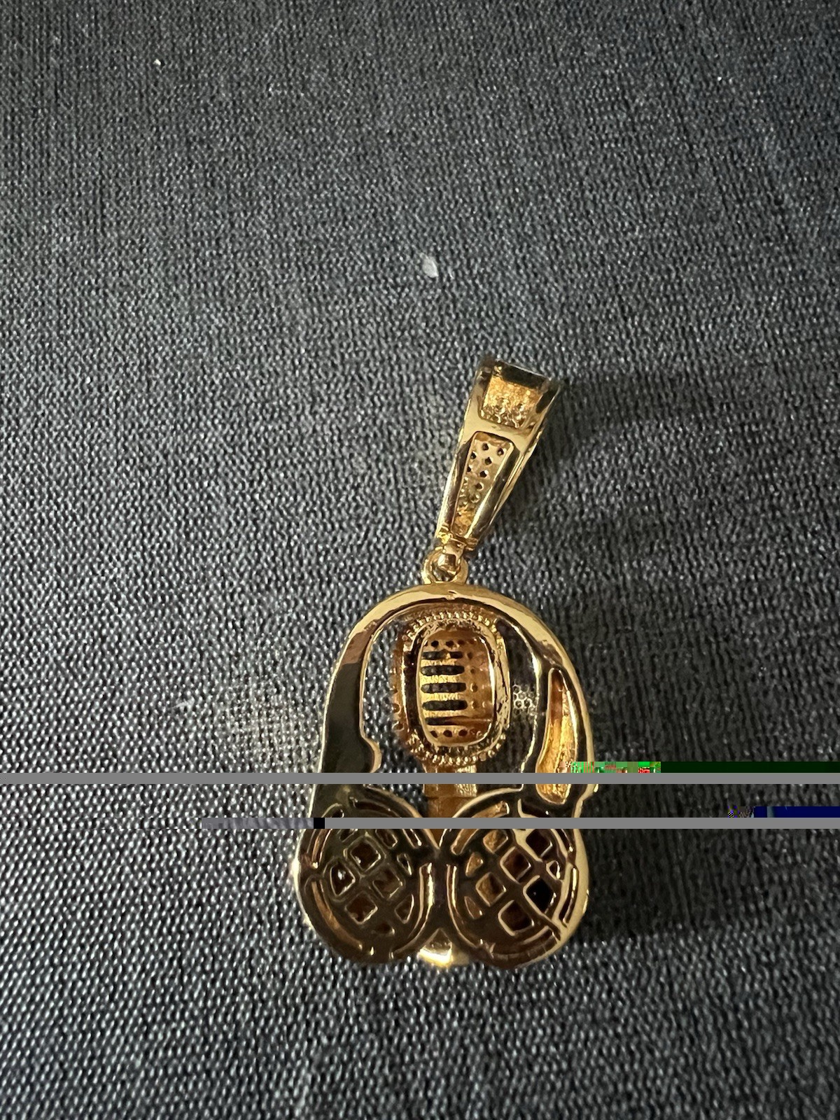 Gold 14k plated over stainless steel with 5A CZ iced out Headphones Mic Pendant