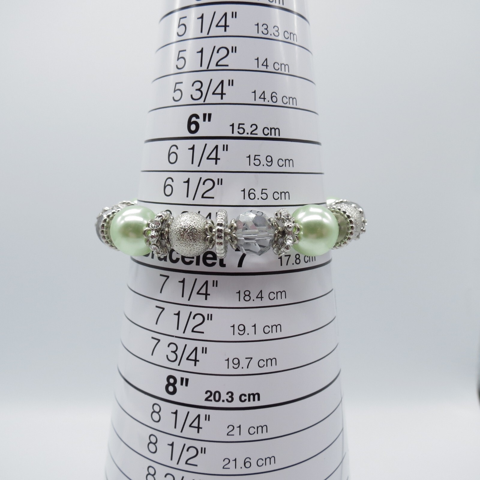 Green Pearlized Beads Stretch Bracelet Silver Tone Boho Everyday Wear 6.75″