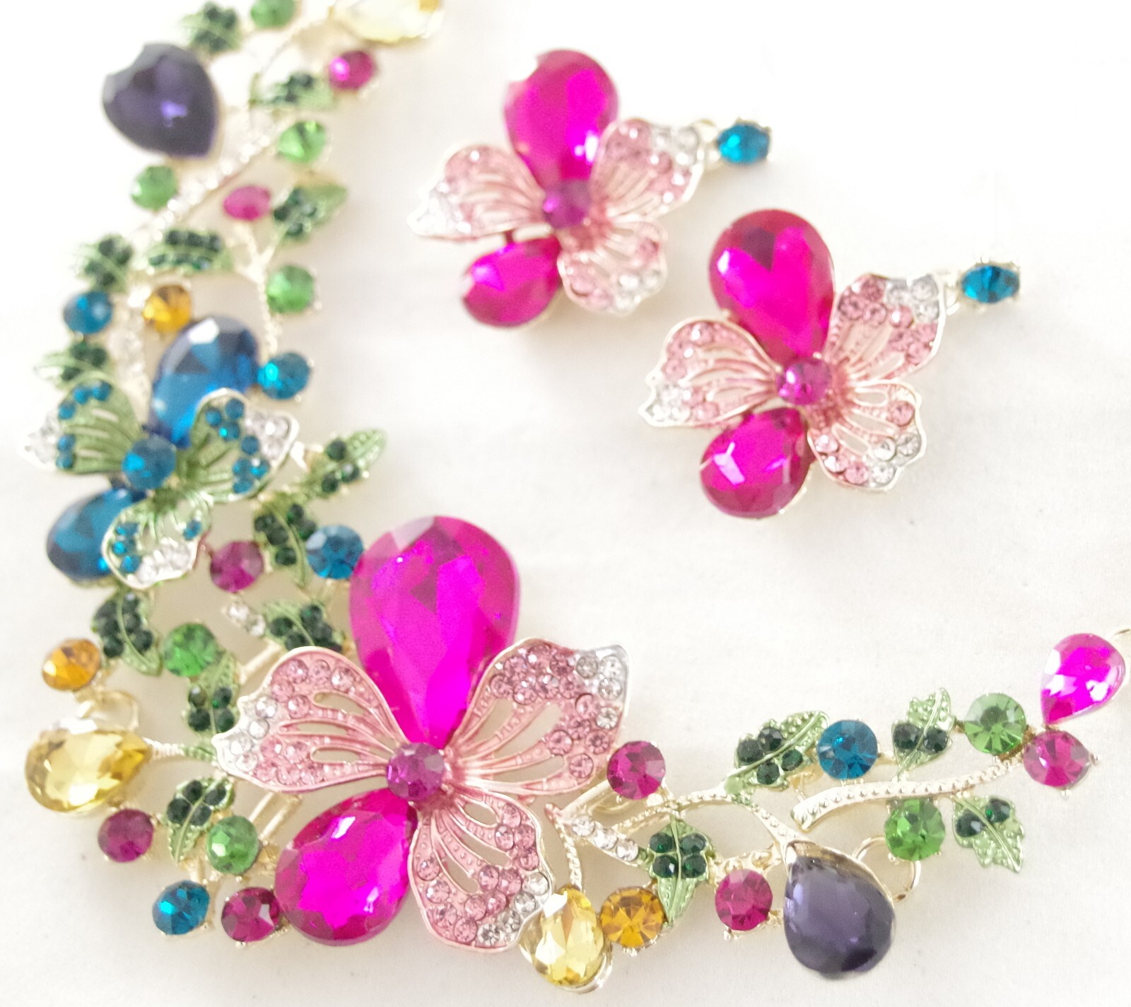 BETSEY JOHNSON MULTICOLOR CRYSTAL FLORAL NECKLACE FLOWER DROP DANGLE EARINGS SET