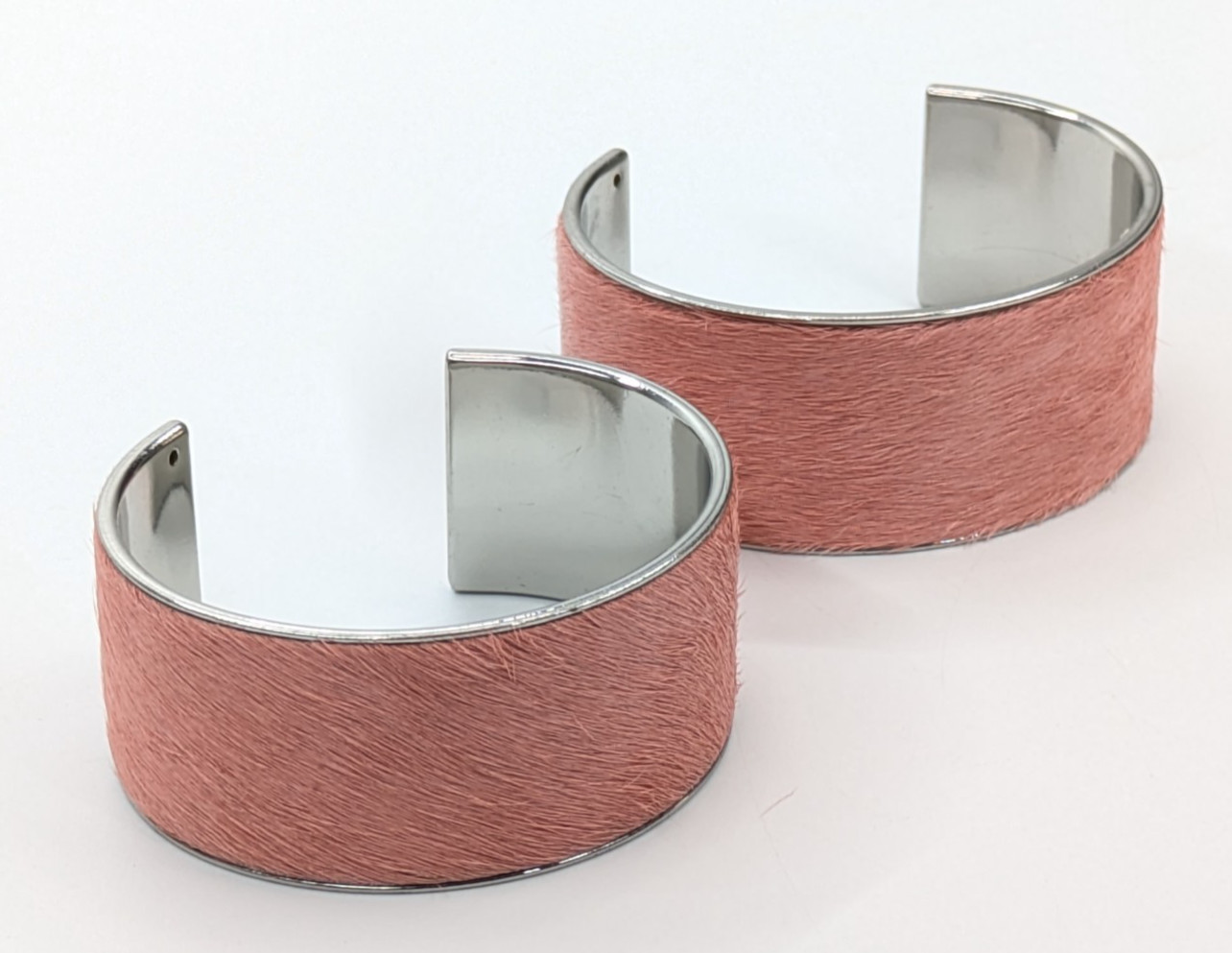 Chunky Pink Dyed Cow Hide Silver Tone Cuff Bracelet Set of Two 1 1/8″ Wide