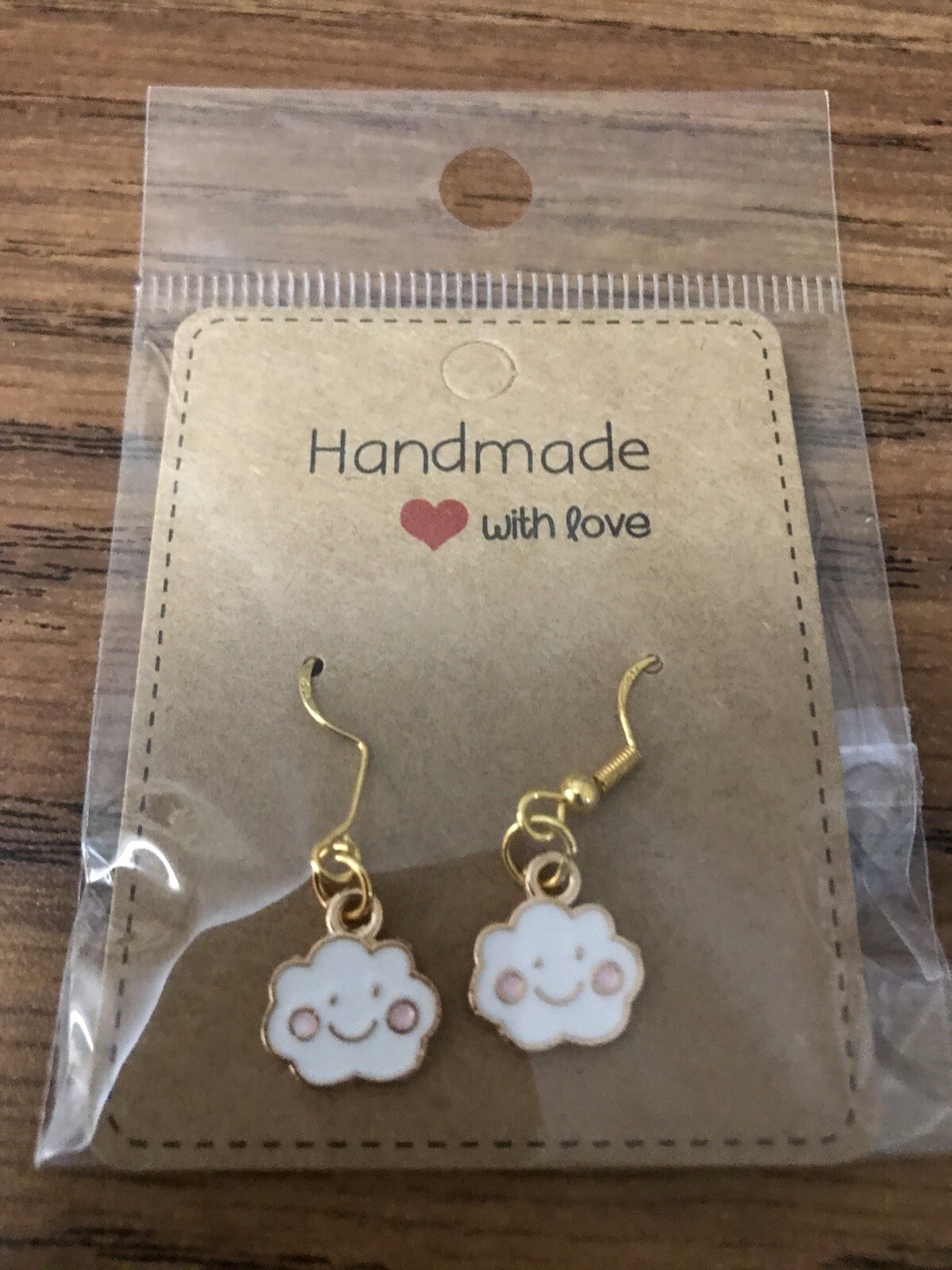 White Cloud Smile Fashionable Earrings Gold Hypoallergenic Hook Earring Style CS